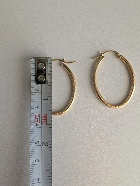 14K Yellow Gold Oval Hoop Earrings Diamond Cut Classic Medium Leightweight - Picture 6 of 10